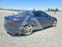 2015 Tesla Model S фото