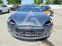 2015 Tesla Model S фото