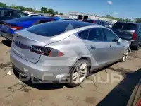 2015 Tesla Model S фото