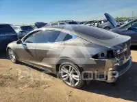 2015 Tesla Model S фото