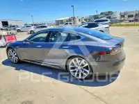 2015 Tesla Model S фото