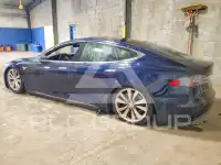 2015 Tesla Model S фото