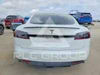 2015 Tesla Model S фото