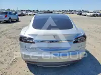 2015 Tesla Model S photo