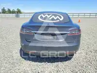 2015 Tesla Model S фото