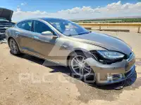 2015 Tesla Model S фото