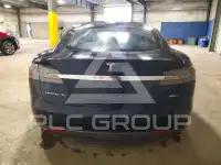2015 Tesla Model S фото