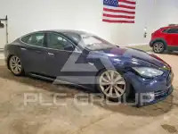 2015 Tesla Model S фото