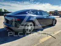 2015 Tesla Model S фото