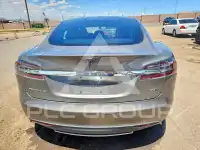 2015 Tesla Model S фото