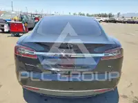 2015 Tesla Model S photo