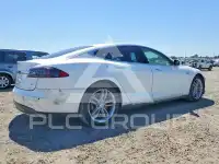 2015 Tesla Model S фото