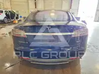2015 Tesla Model S фото