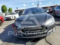 2015 Tesla Model S photo