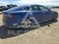 2015 Tesla Model S фото