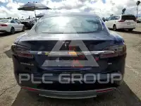 2015 Tesla Model S фото