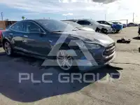 2015 Tesla Model S photo