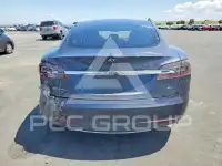 2015 Tesla Model S photo