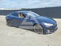 2015 Tesla Model S фото