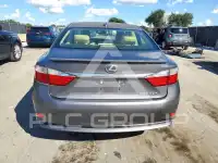 2015 Lexus ES photo