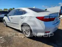 2015 Lexus ES350 photo