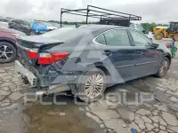 2015 Lexus ES350 photo
