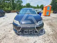 2015 Lexus ES350 photo