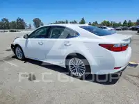 2015 Lexus ES350 photo