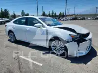 2015 Lexus ES350 photo