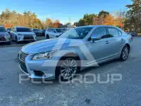 2015 Lexus LS460 photo