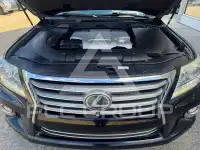 2015 Lexus LX570 photo