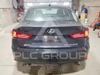 2015 Lexus IS photo