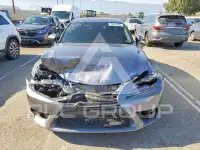 2015 Lexus IS photo