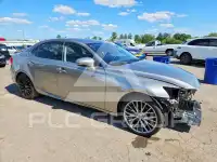2015 Lexus IS photo
