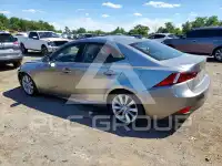 2015 Lexus IS photo