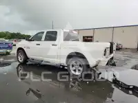 2015 RAM 1500 photo