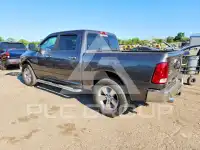 2015 RAM 1500 photo