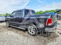 2015 RAM 1500 photo