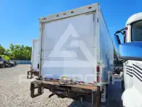 2015 Isuzu NPR фото