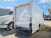 2015 Isuzu NPR photo