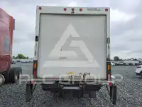 2015 Isuzu NPR фото