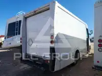 2015 Isuzu NPR фото
