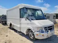 2015 Isuzu NPR фото