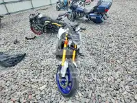 2015 Yamaha FZ07 фото