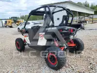 2015 Can-AM Sidebyside фото