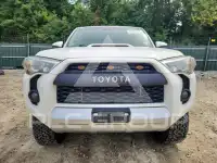 2015 Toyota 4 RUNNER photo