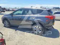 2015 Toyota RAV4 фото