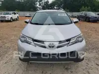 2015 Toyota RAV4 фото