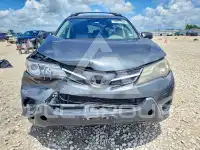 2015 Toyota RAV4 photo