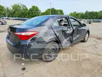 2015 Toyota COROLLA фото